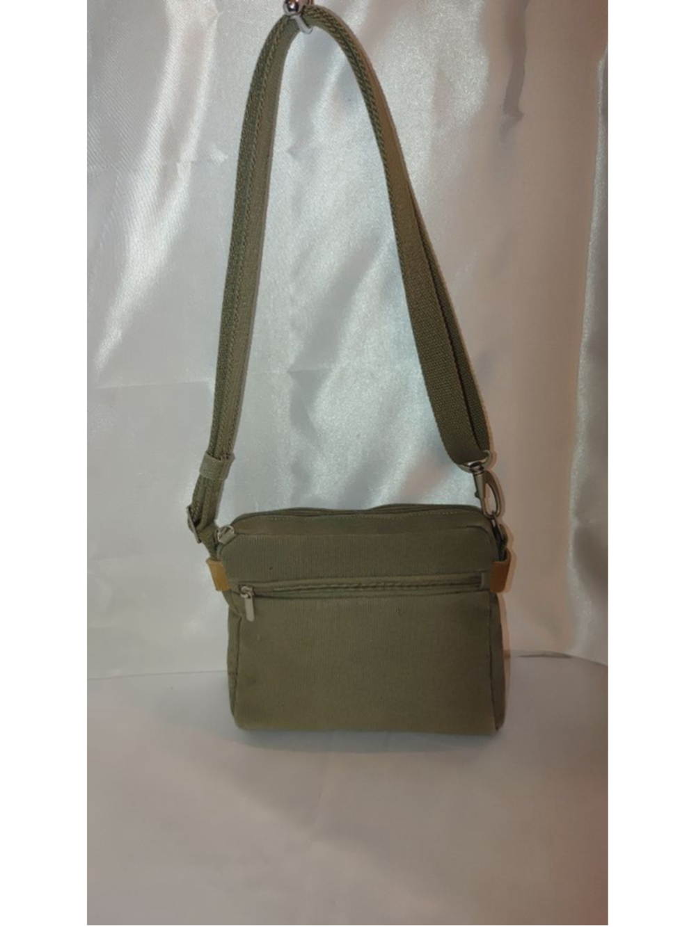Travelon Anti-Theft Heritage RFID Crossbody Bag in Sage - Picture 5 of 12